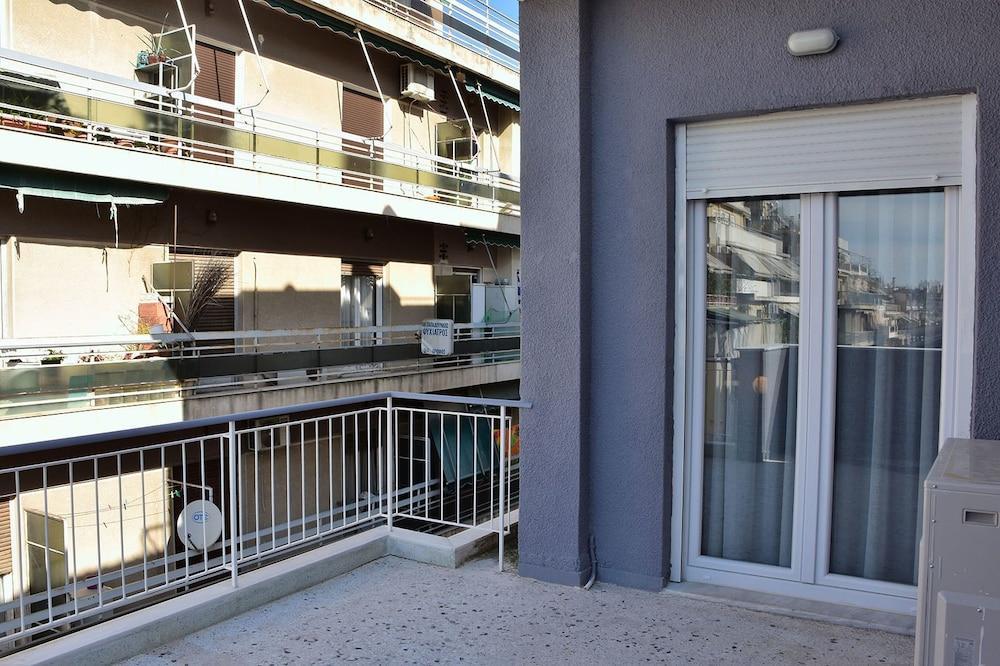 Morum Athens Urban Stay Exterior photo